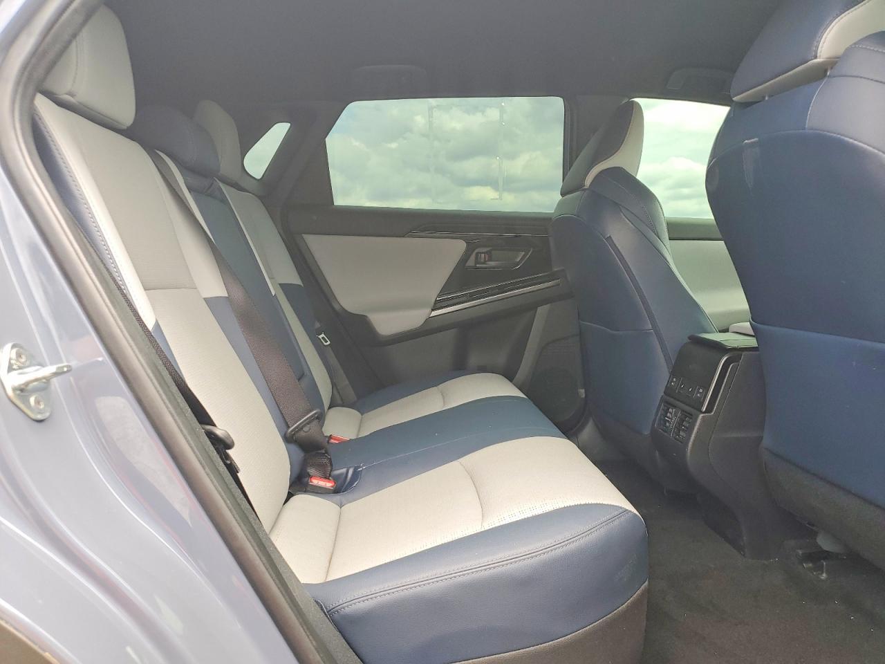 Subaru Solterra Premium