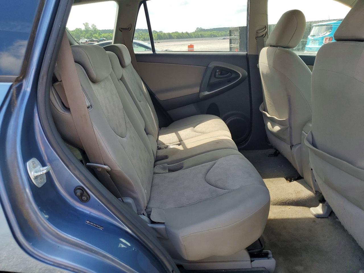 Toyota RAV4 Base