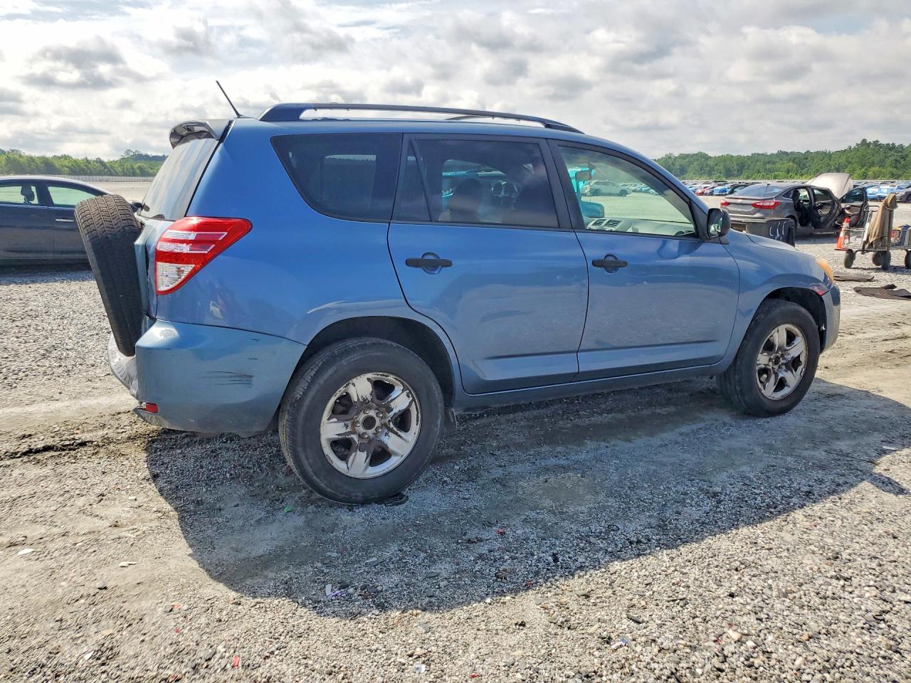 Toyota RAV4 Base