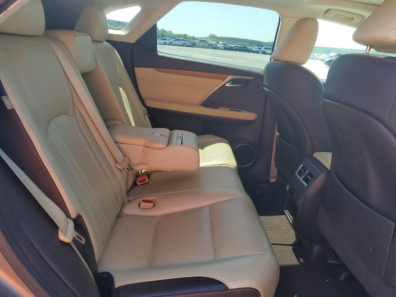 Lexus RX Base