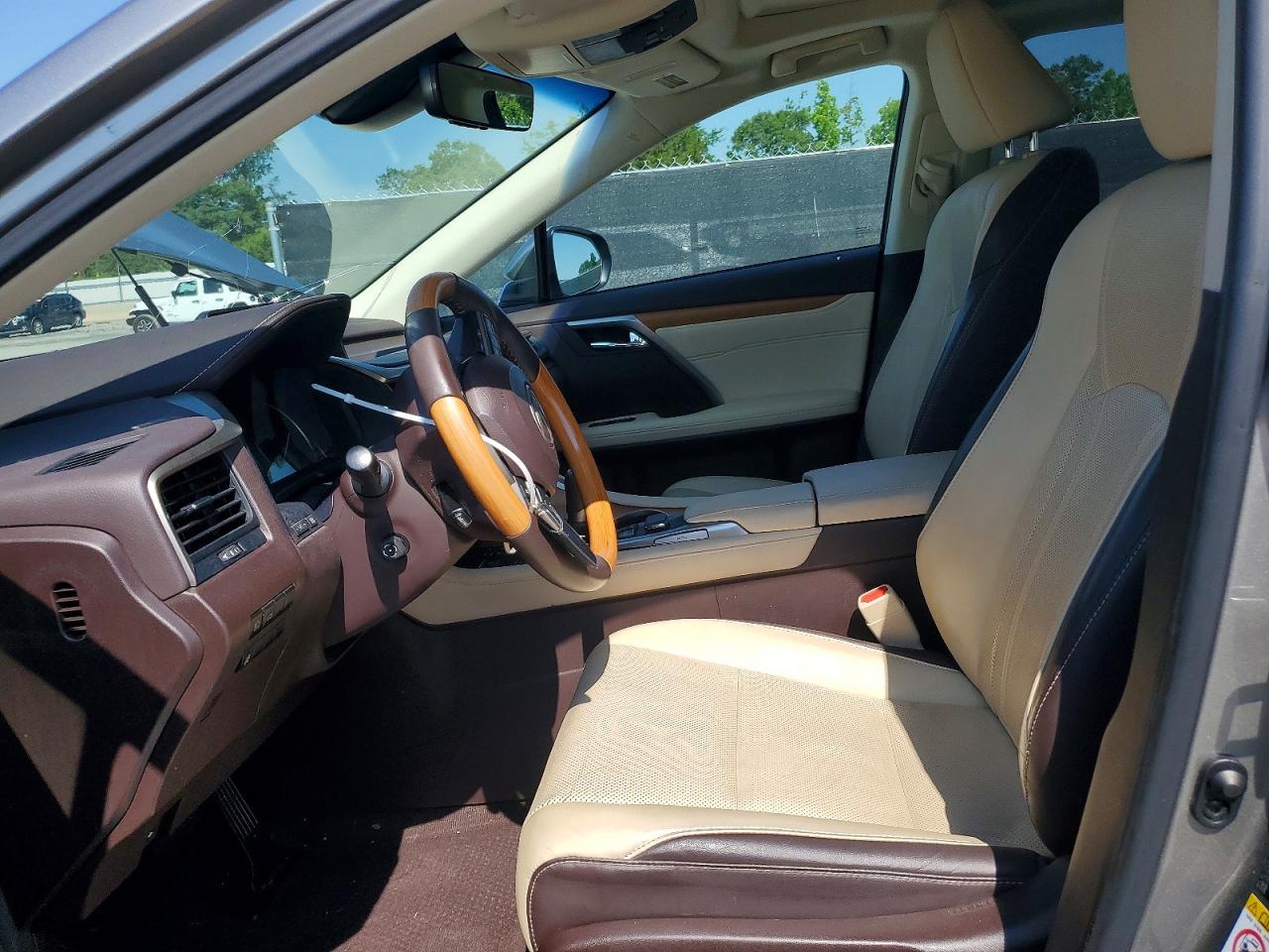 Lexus RX Base