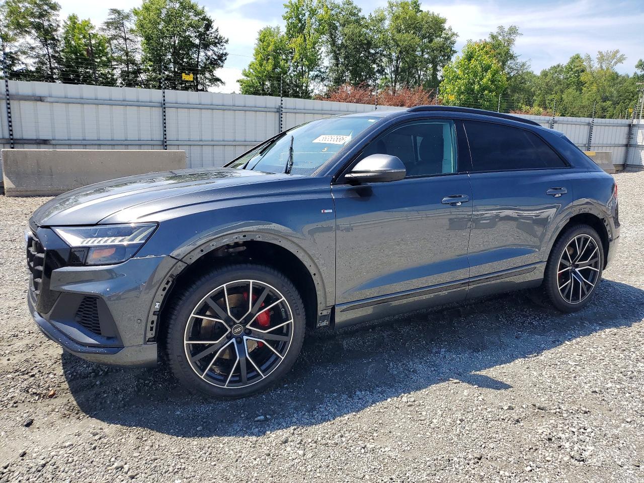 Salvage Audi Q8 Image