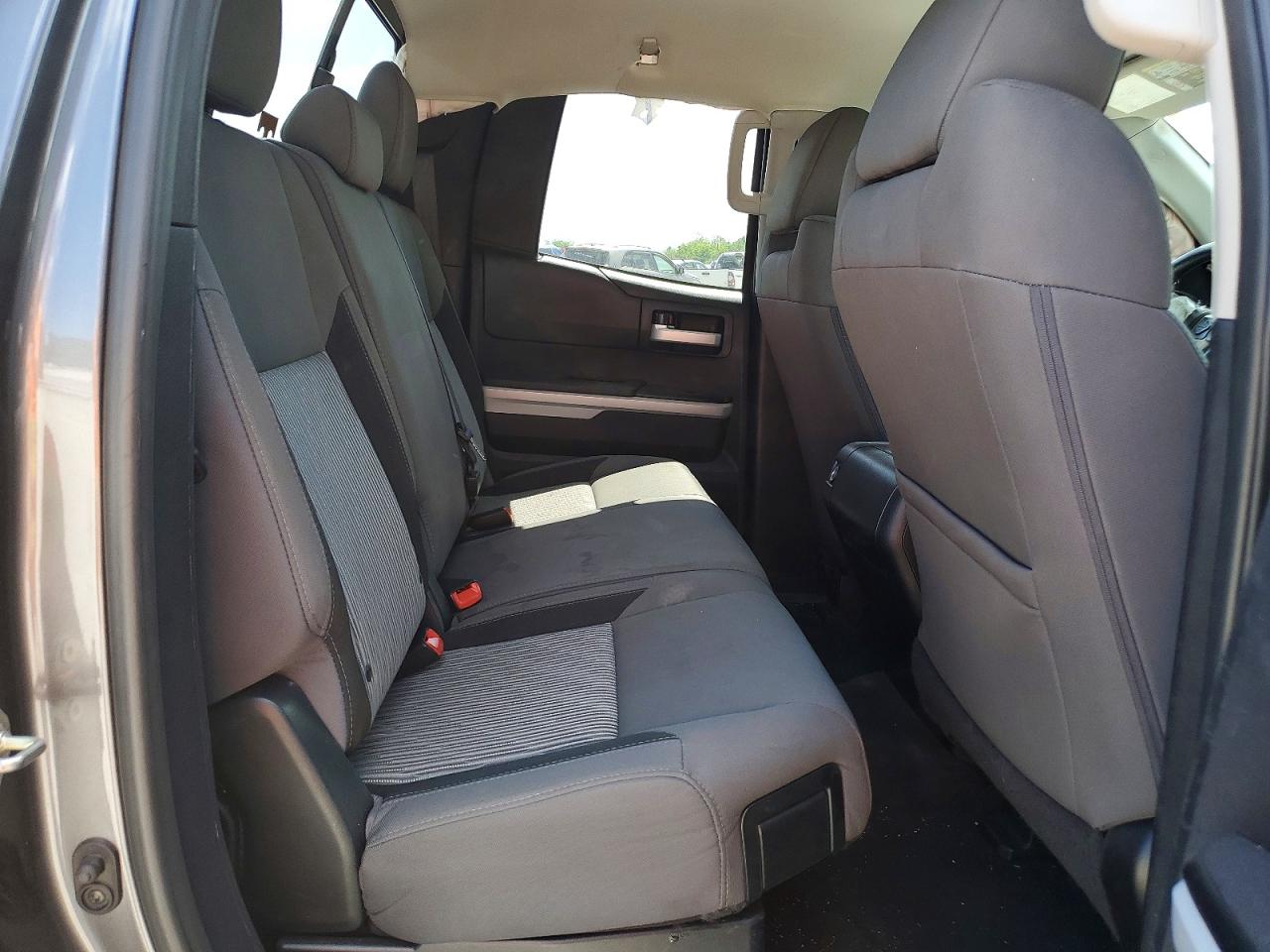 Toyota Tundra Sr5