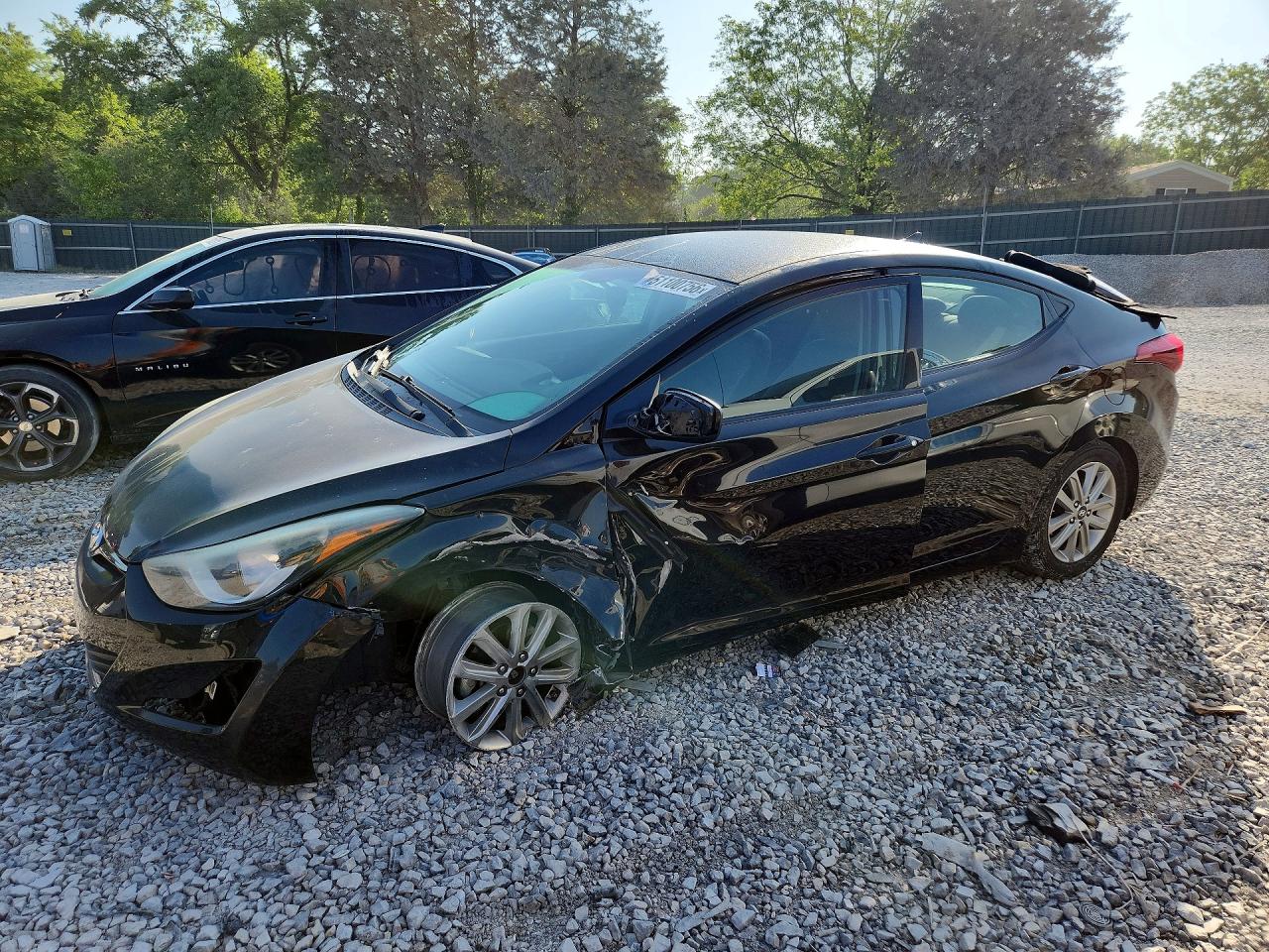 Salvage Hyundai ELANTRA Image