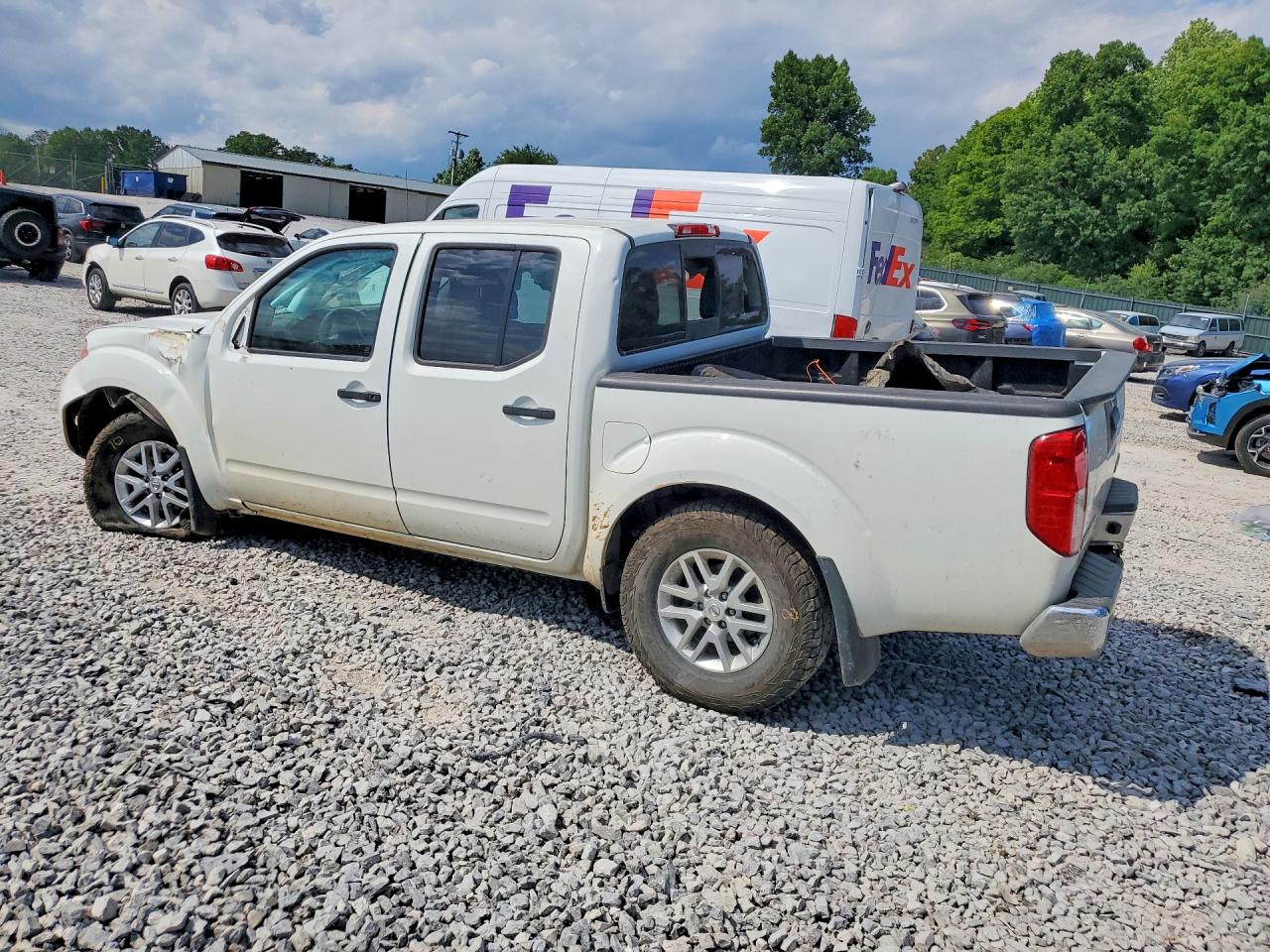 Nissan Frontier Sv