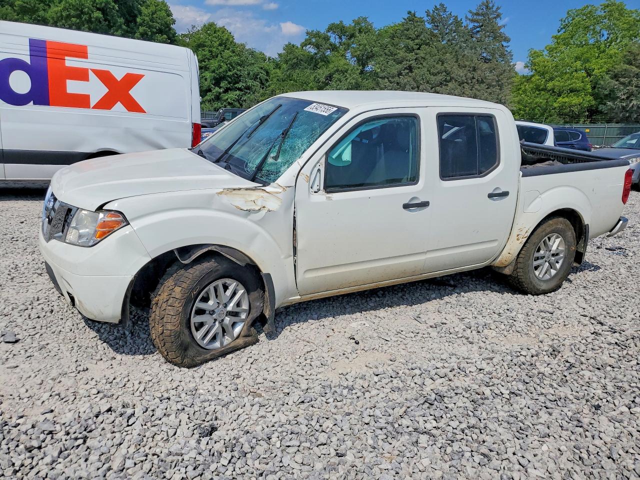 Salvage Nissan Frontier Image