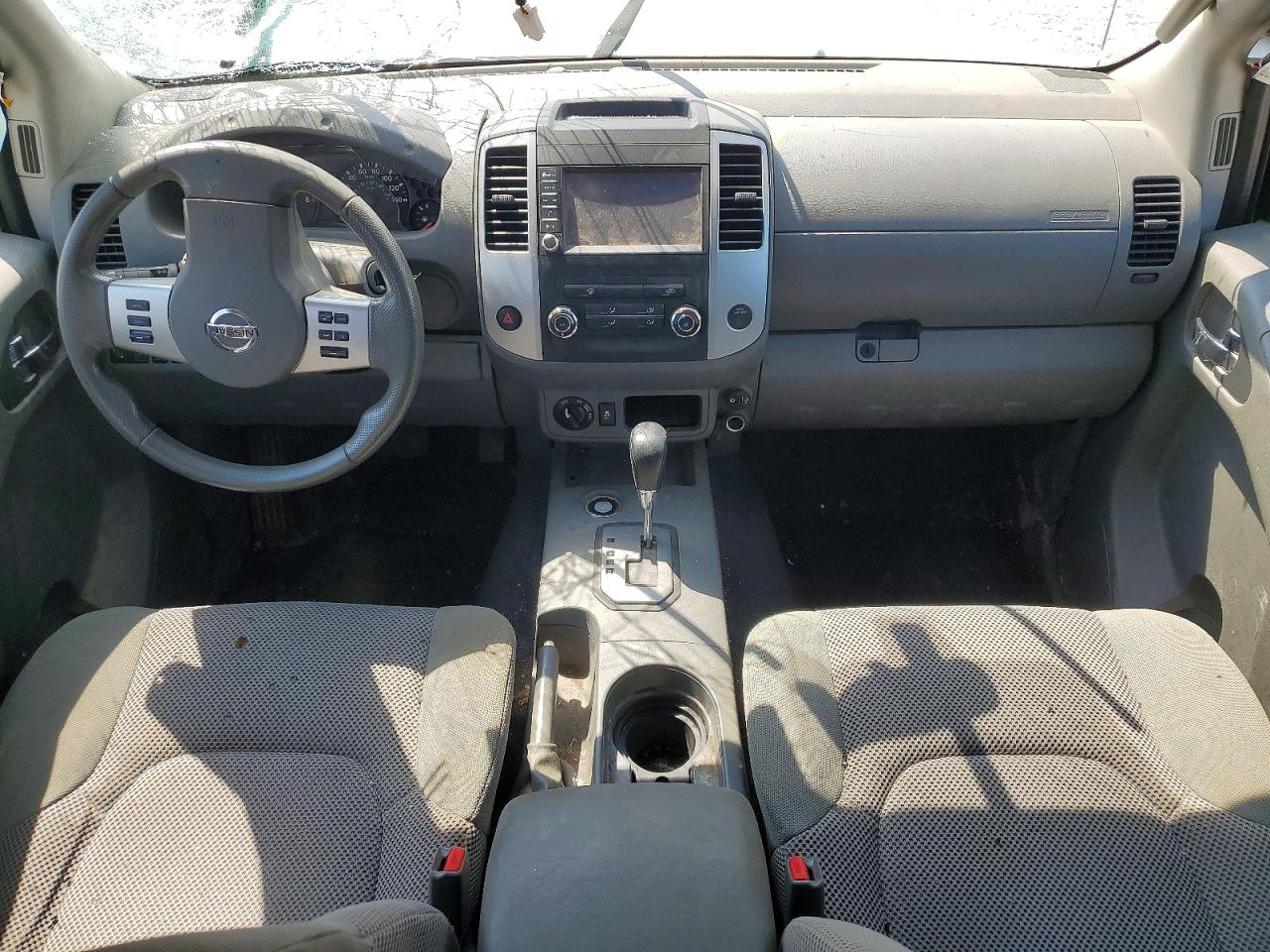 Nissan Frontier Sv