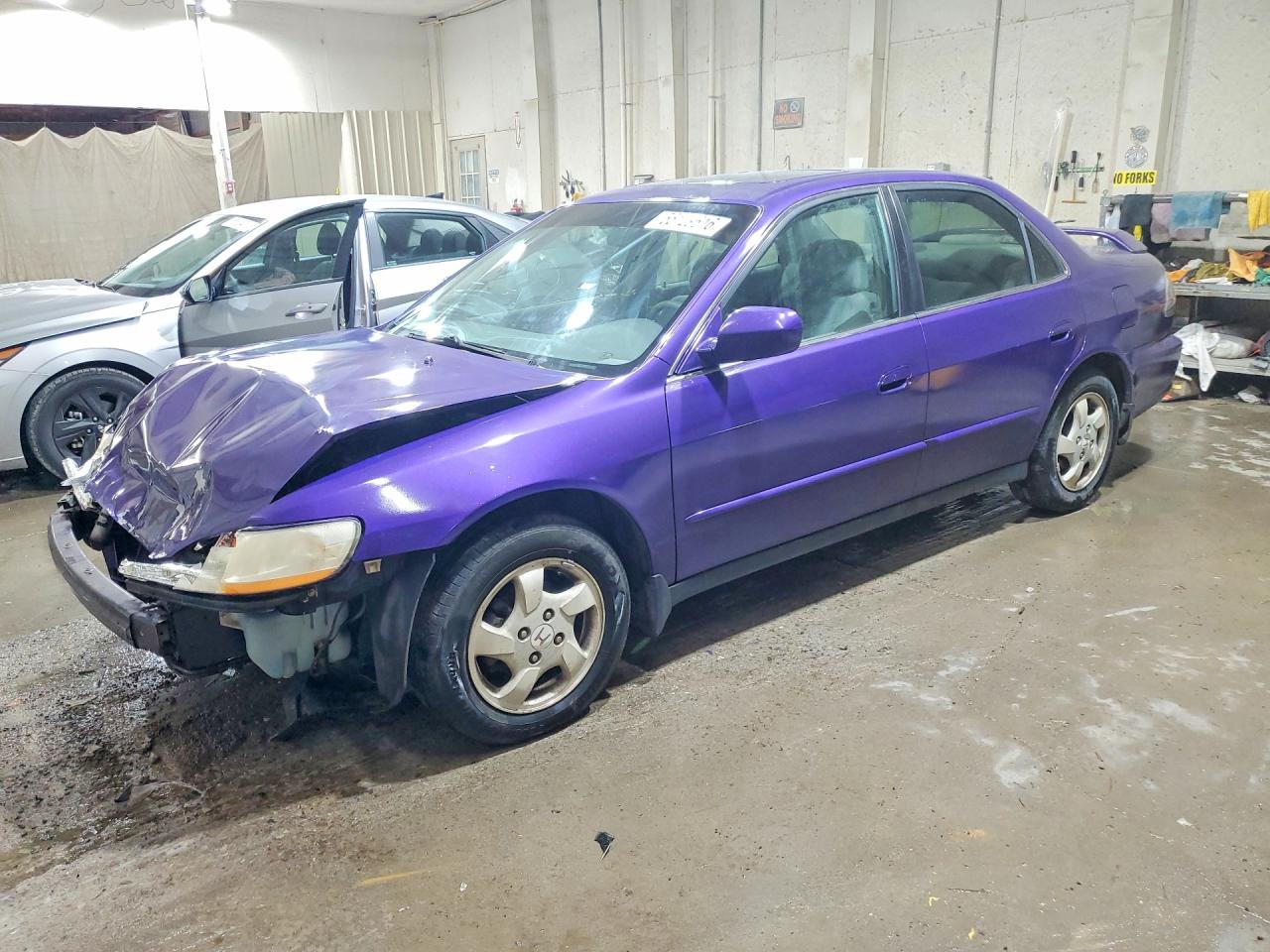 Salvage Honda Accord Image