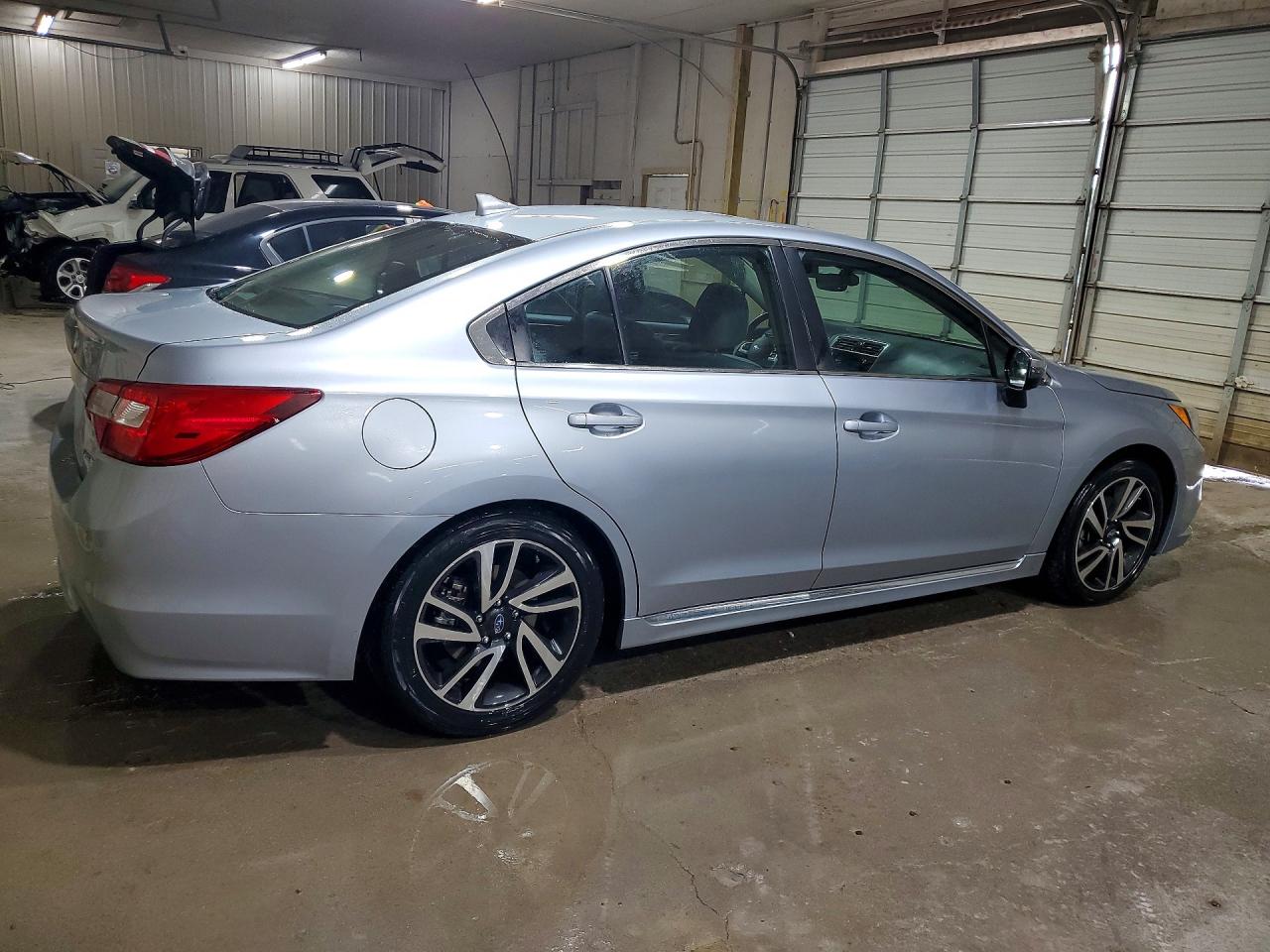 Subaru Legacy Sport
