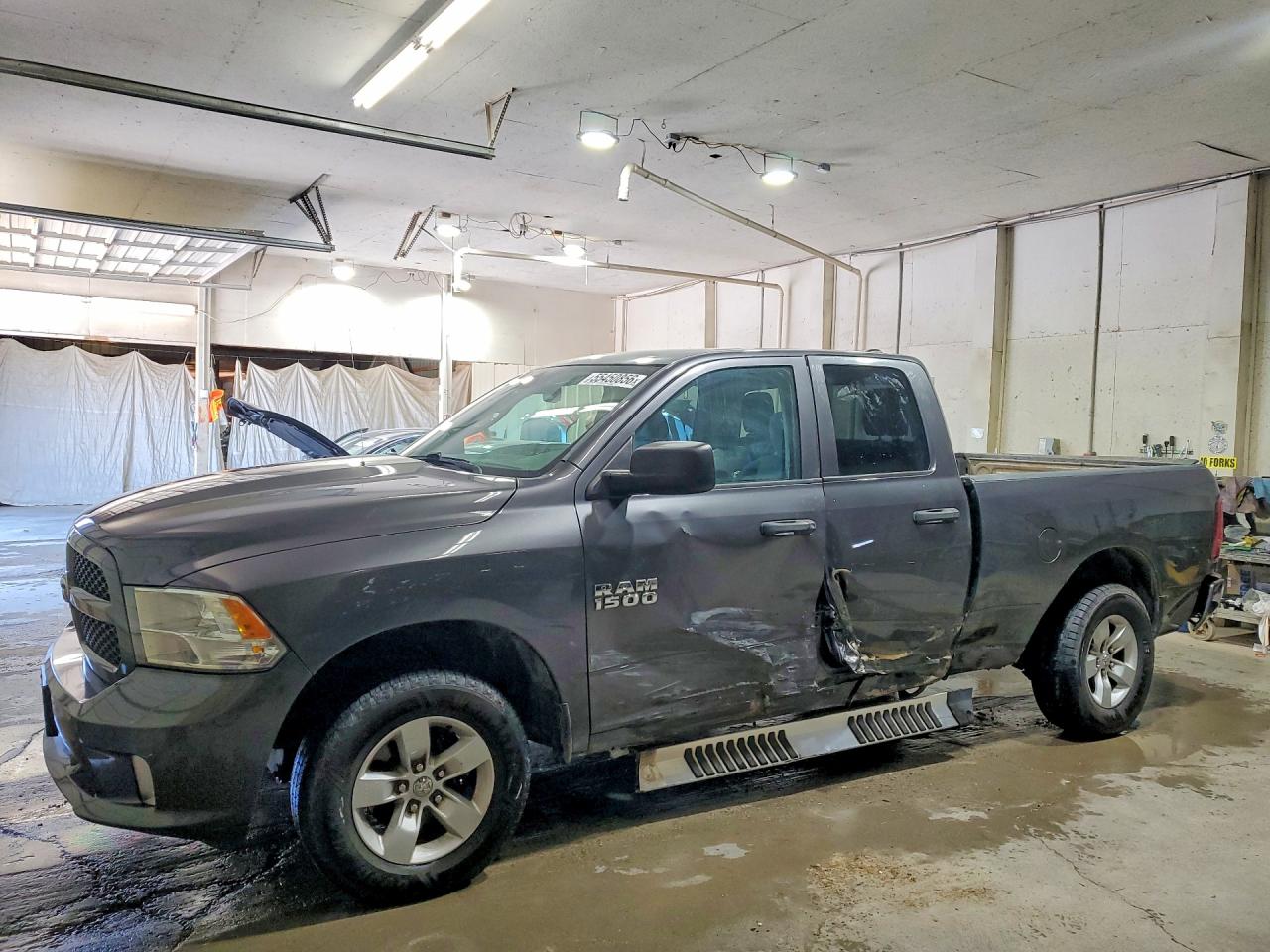 Salvage Ram 1500 Image