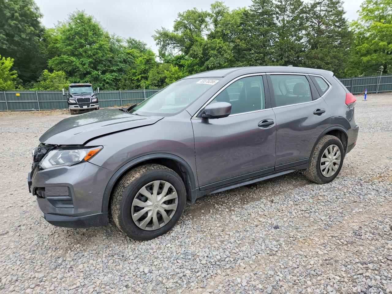 Salvage Nissan Rogue Image
