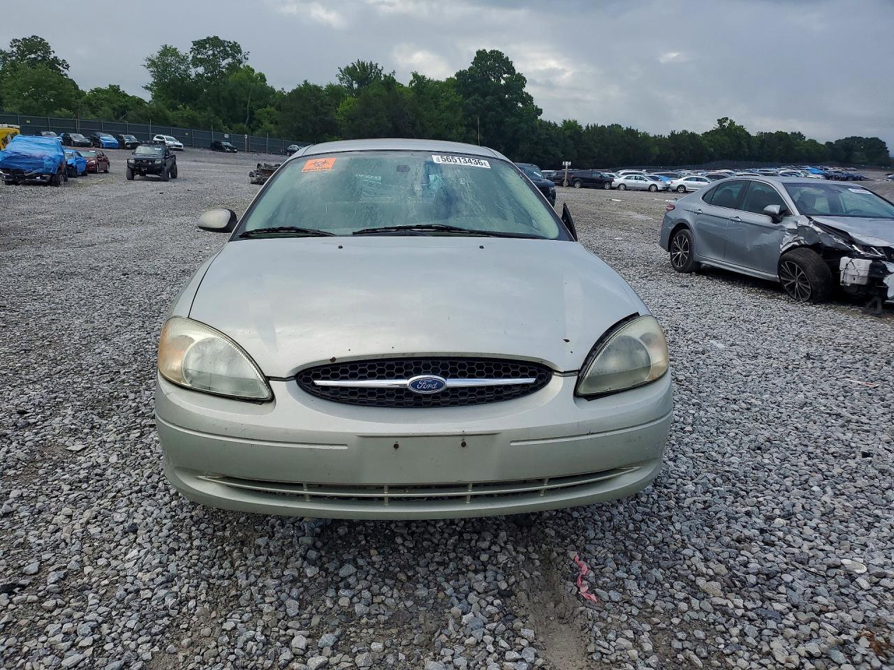 Ford Taurus Se
