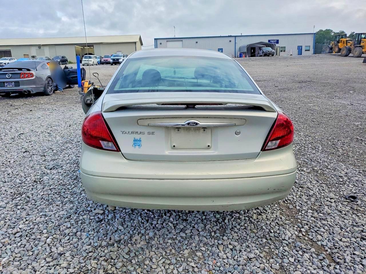 Ford Taurus Se