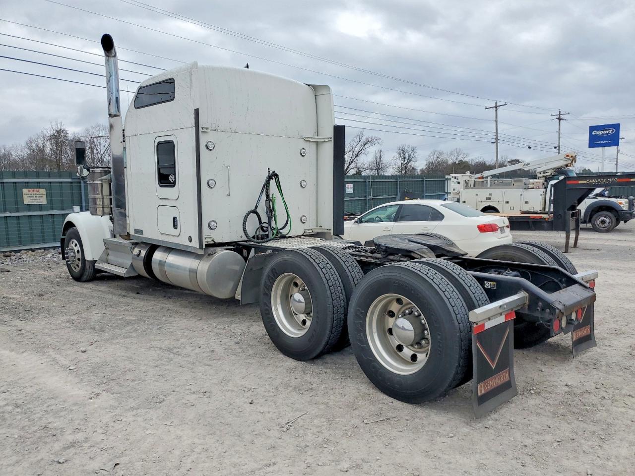 Kenworth W900