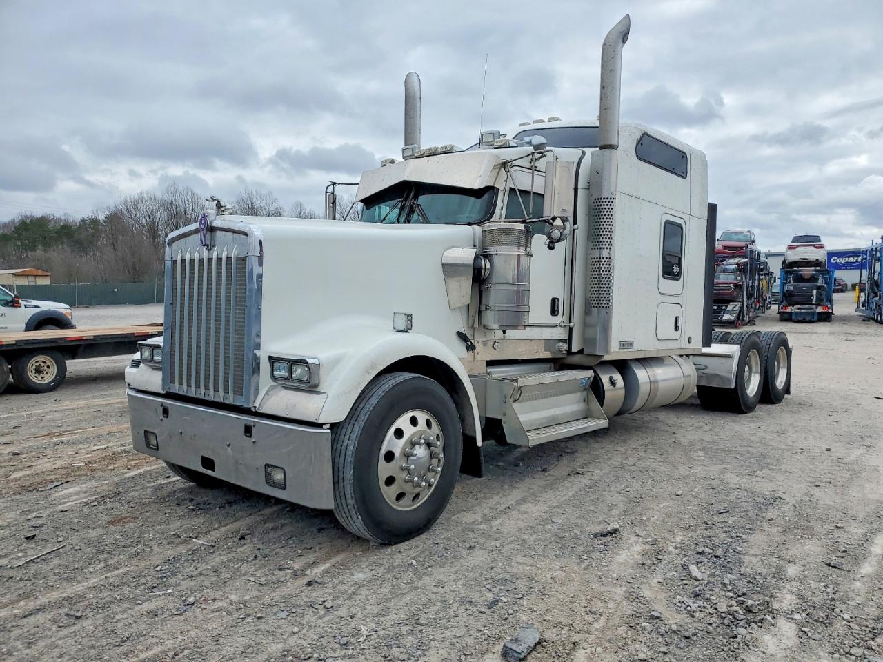 Kenworth W900