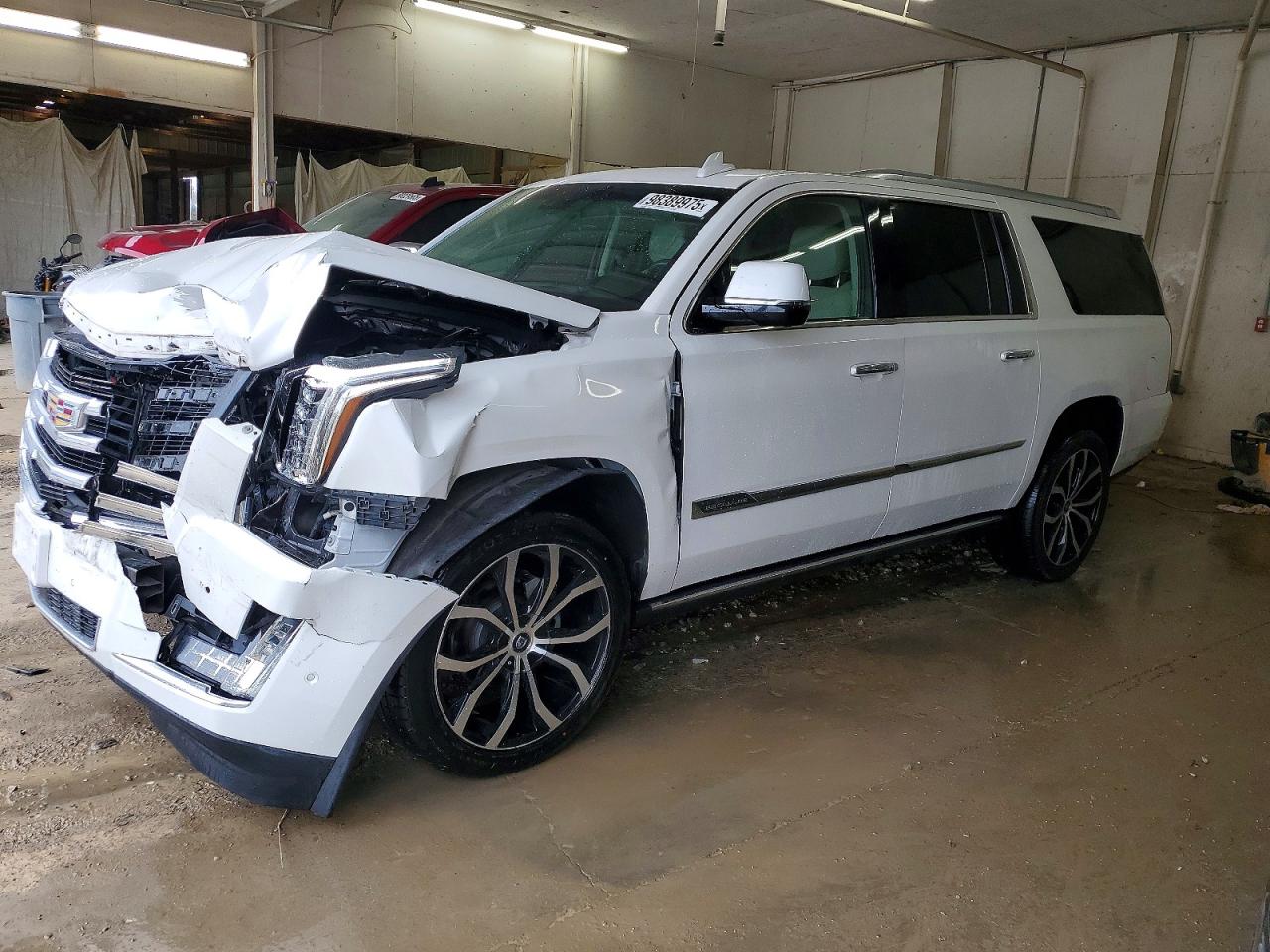 Salvage Cadillac Escalade Image