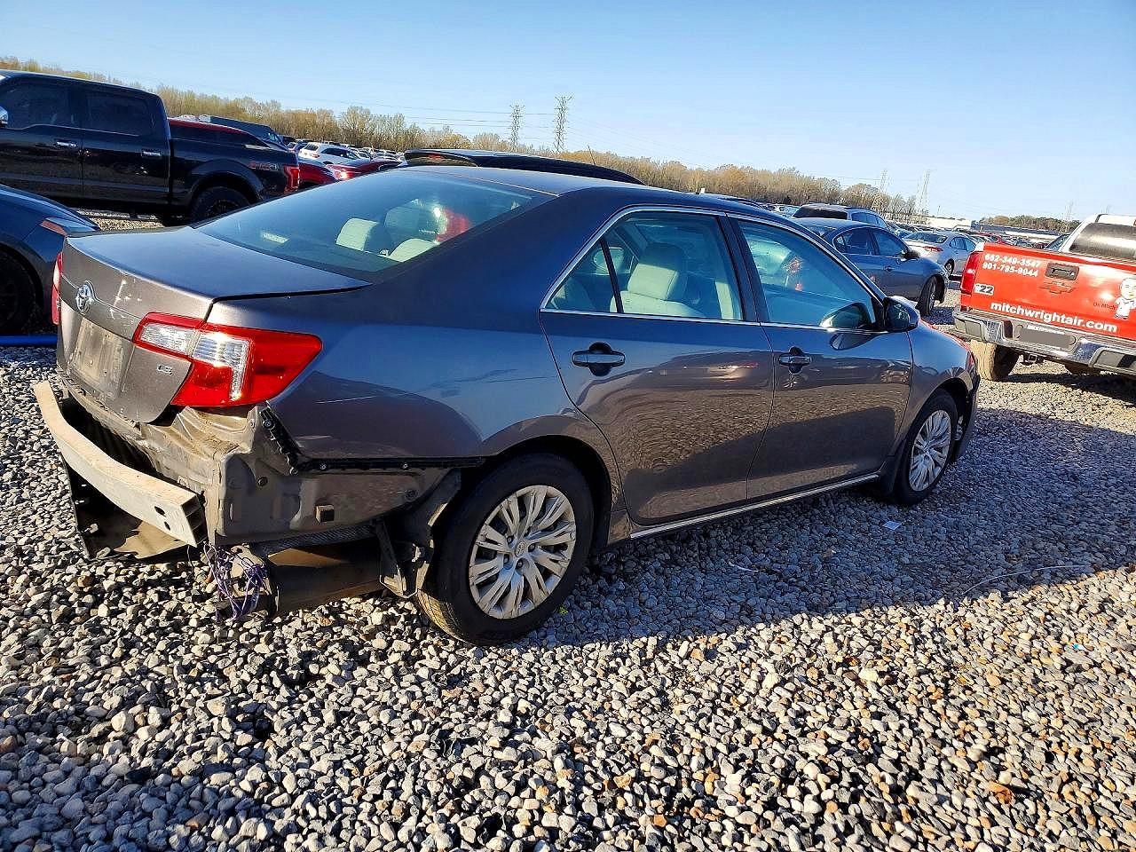 Toyota Camry Le