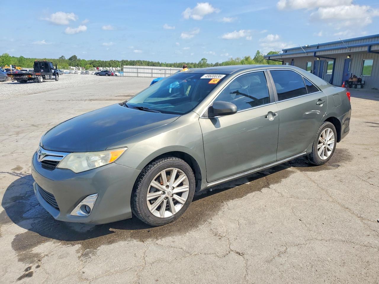 Salvage Toyota Camry Image