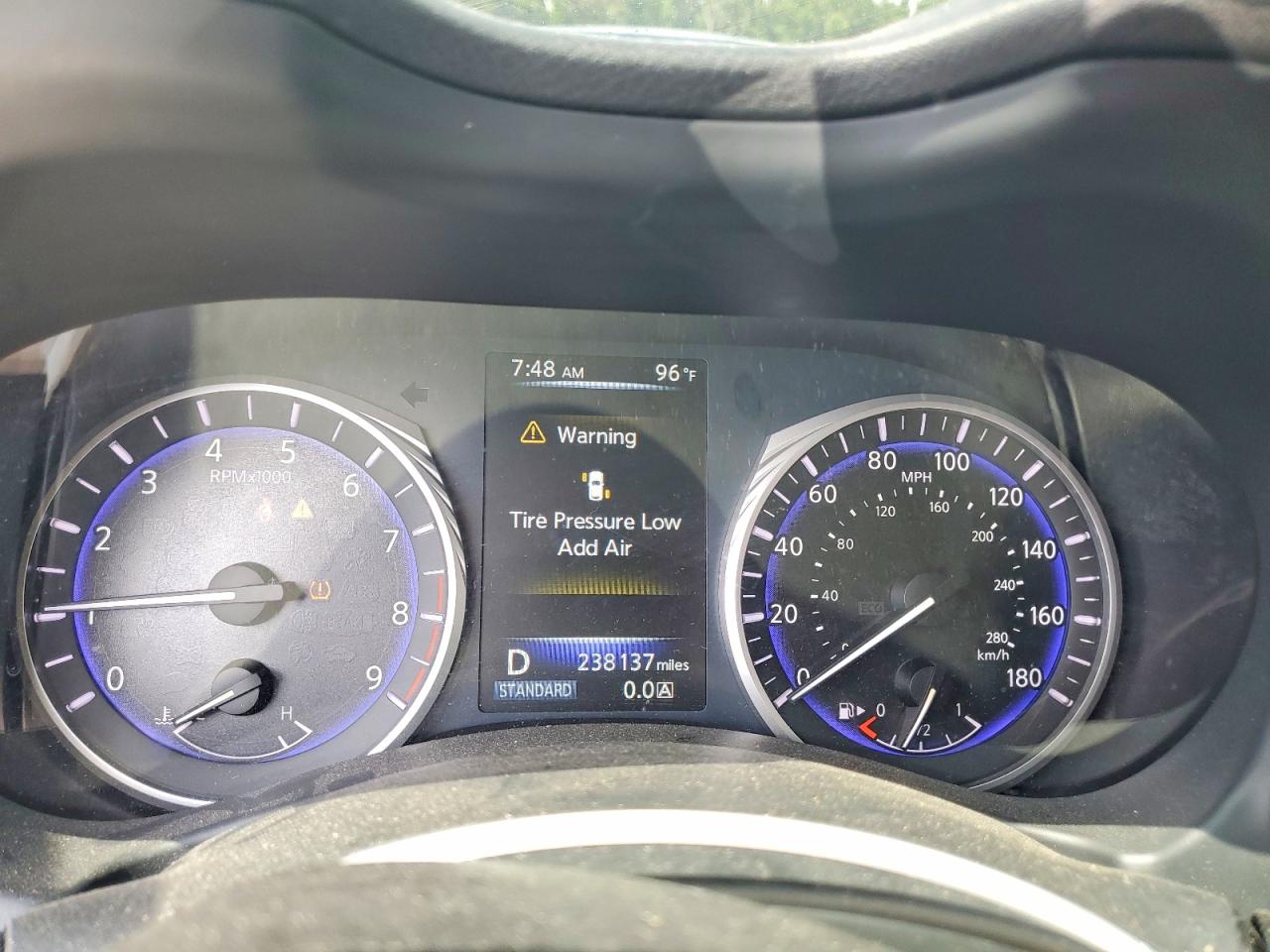 INFINITI Q50 Premium
