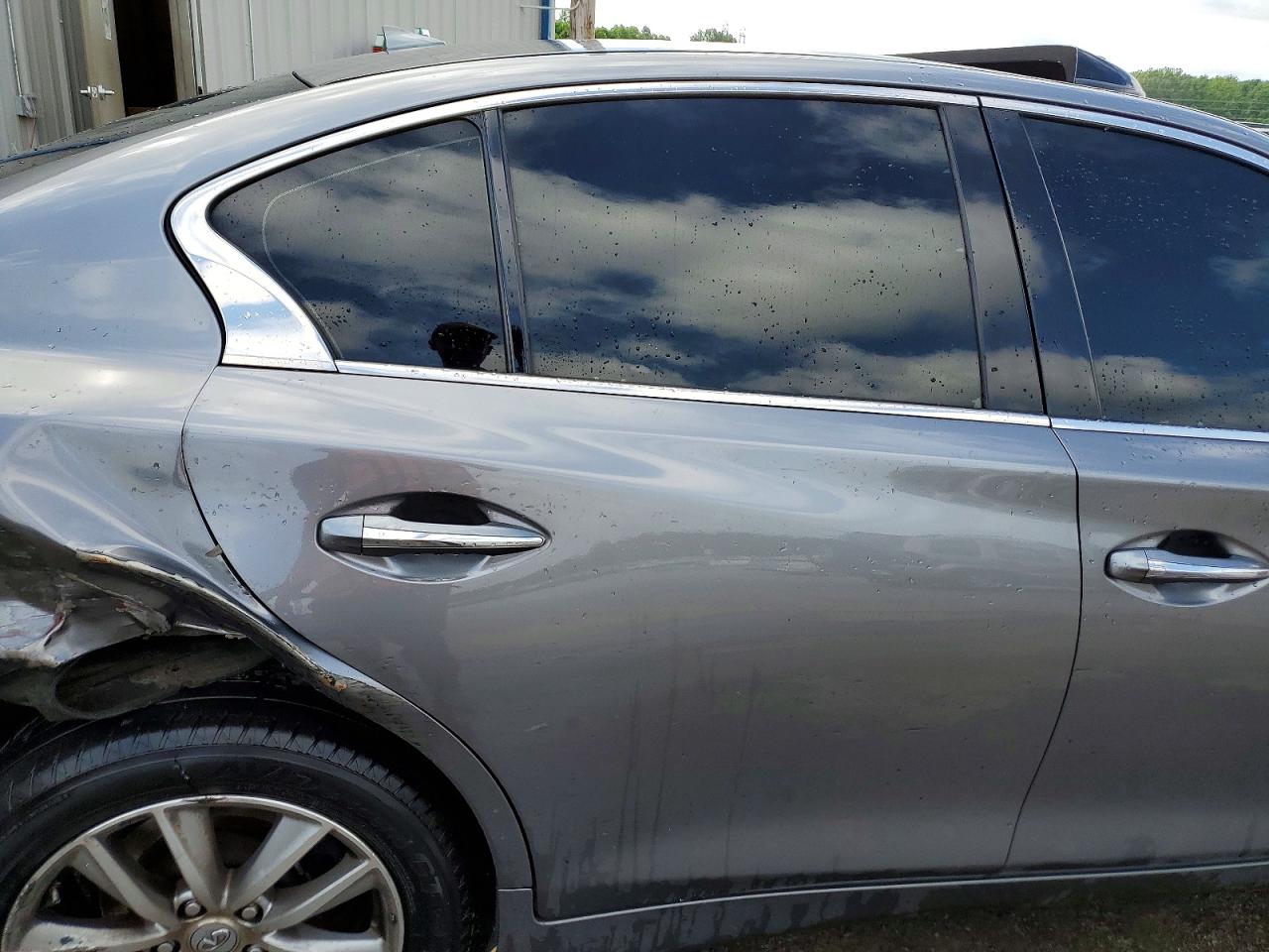 INFINITI Q50 Premium