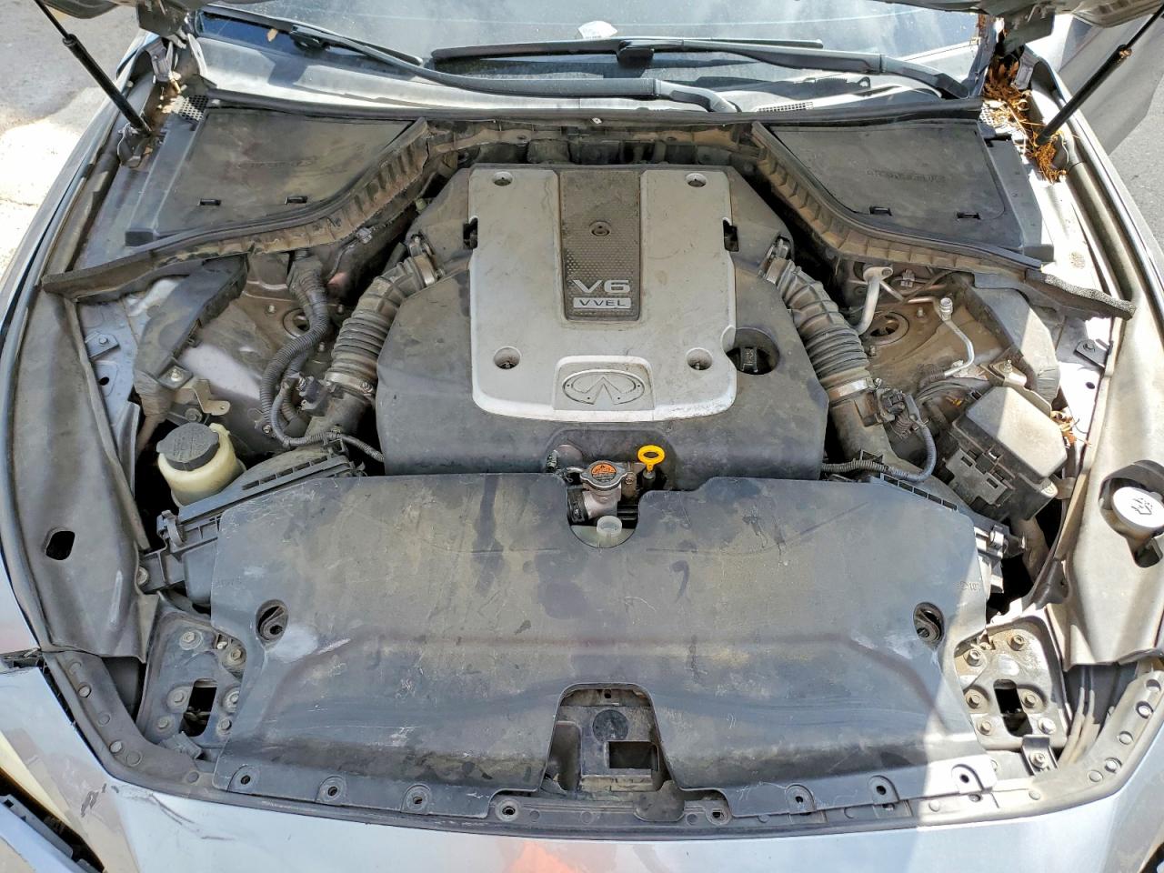 INFINITI Q50 Premium