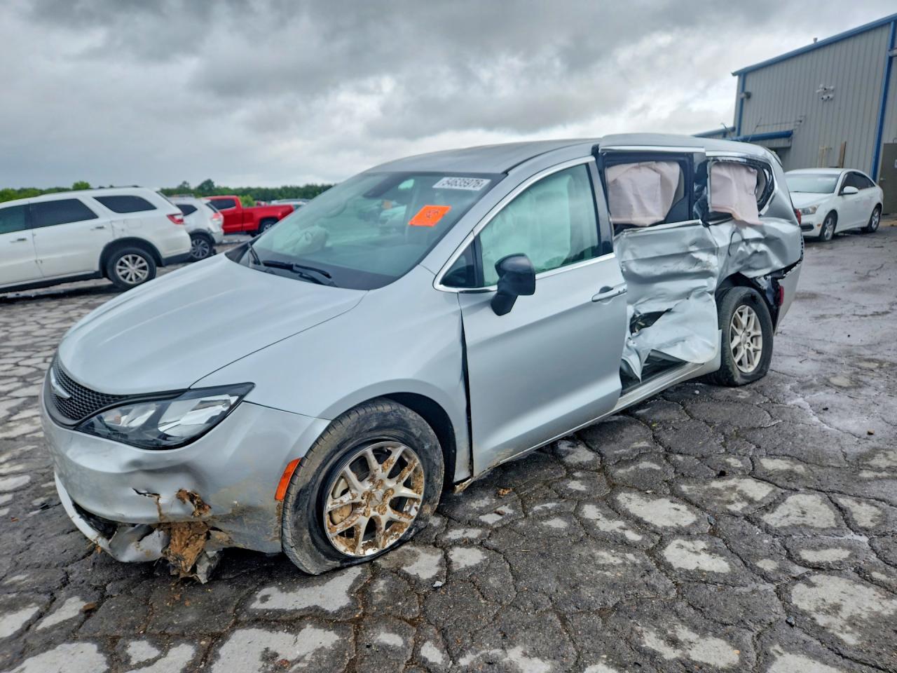 Salvage Chrysler Minivan Image