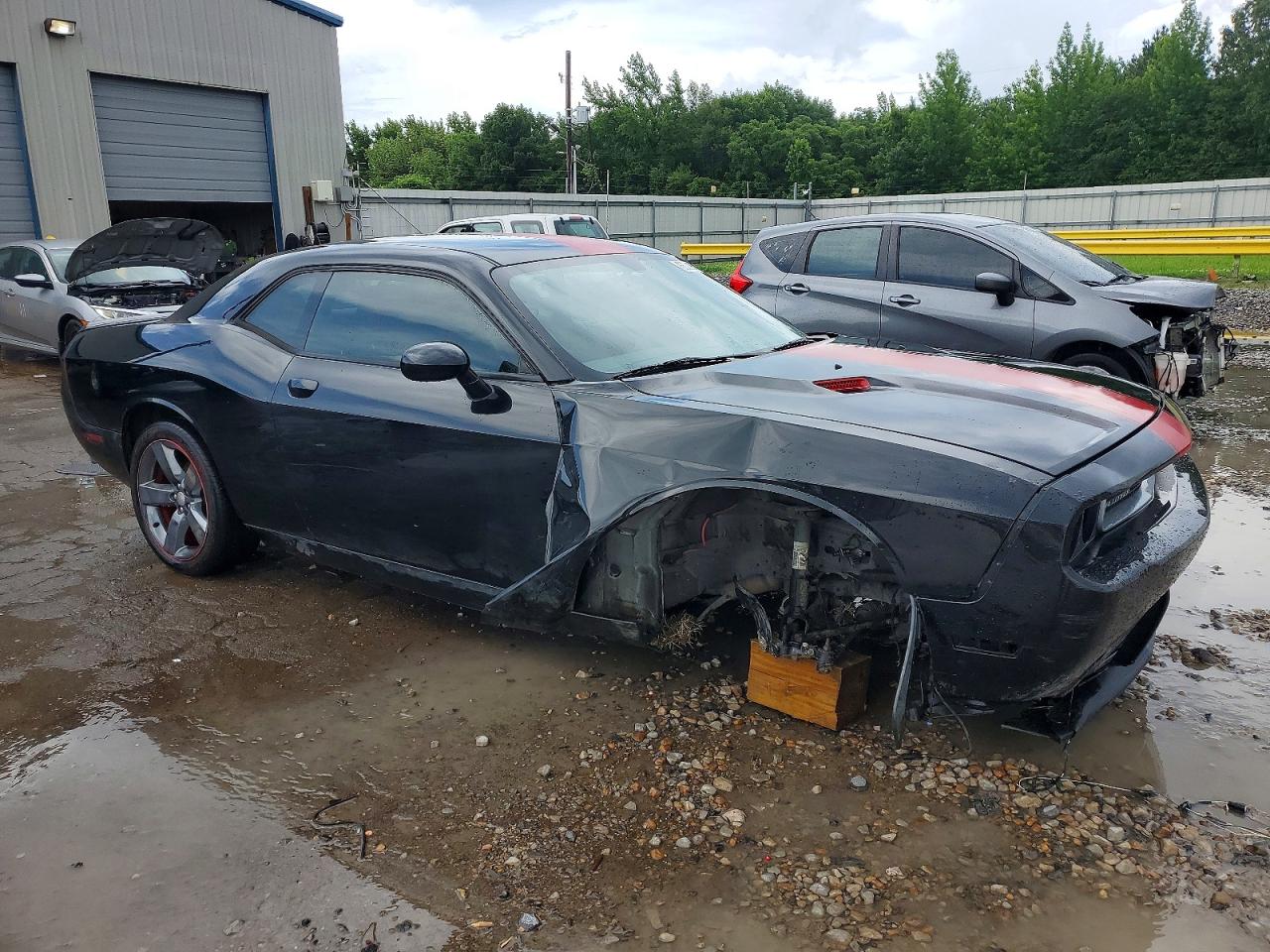 Salvage Dodge Challenger Image