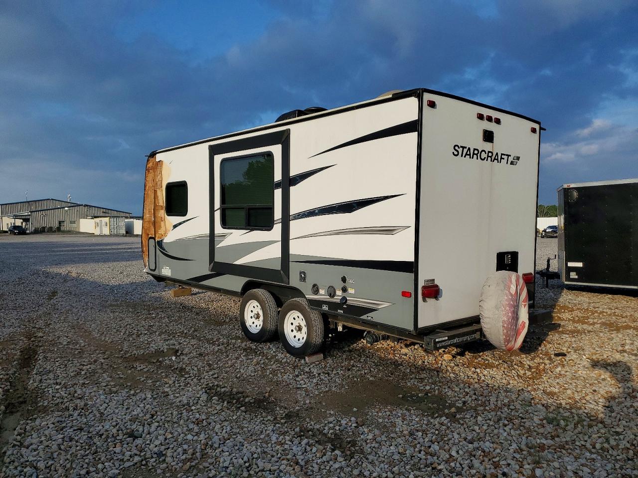 Starcraft Lauch Outfitters 19b
