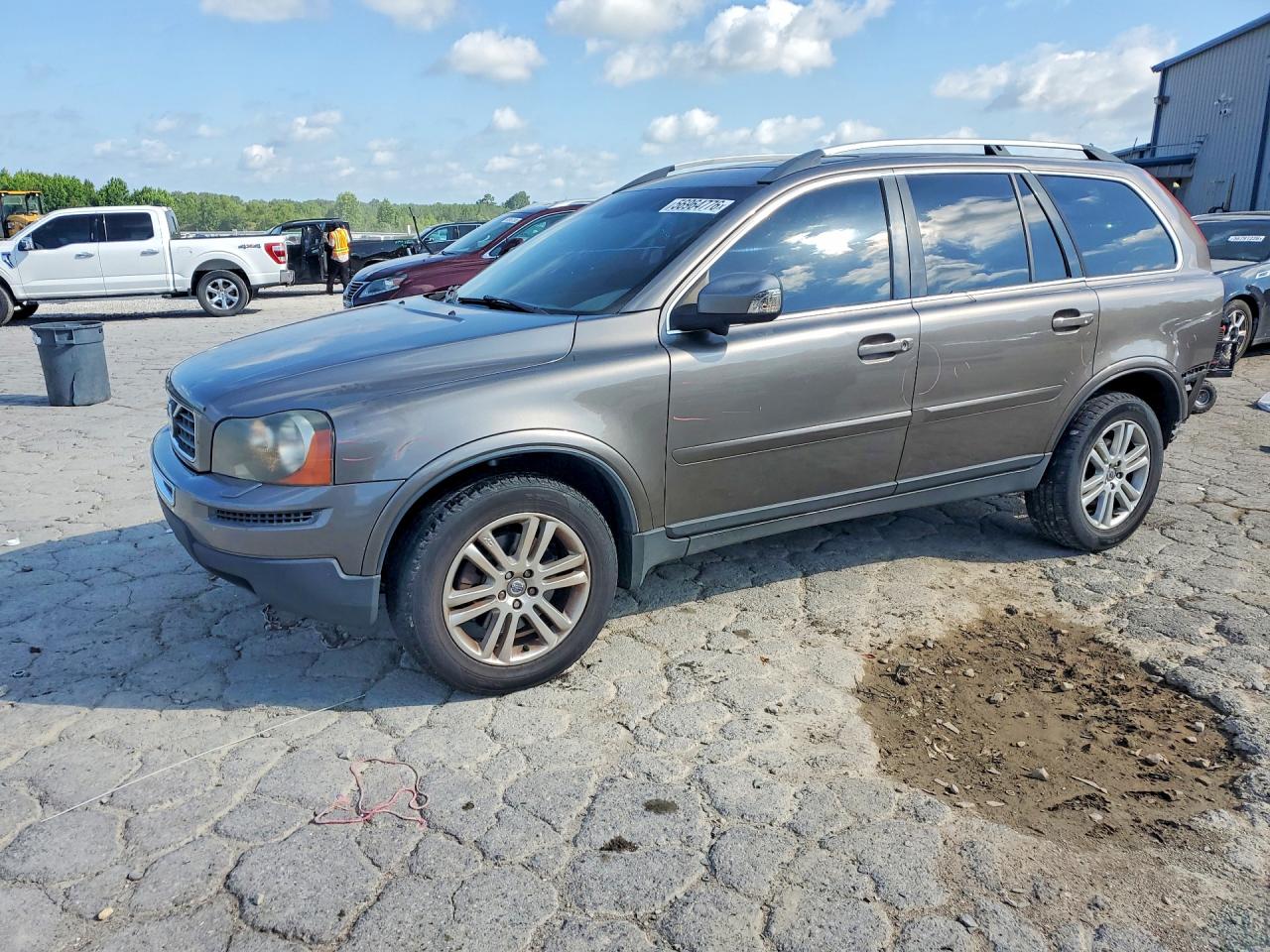 Salvage Volvo XC90 Image