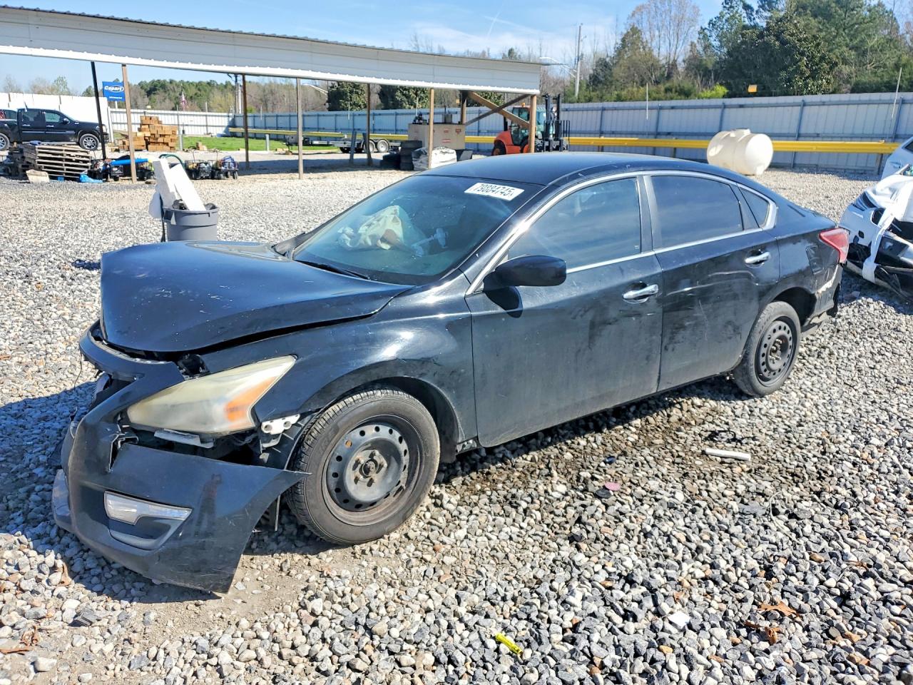 Salvage Nissan Altima Image
