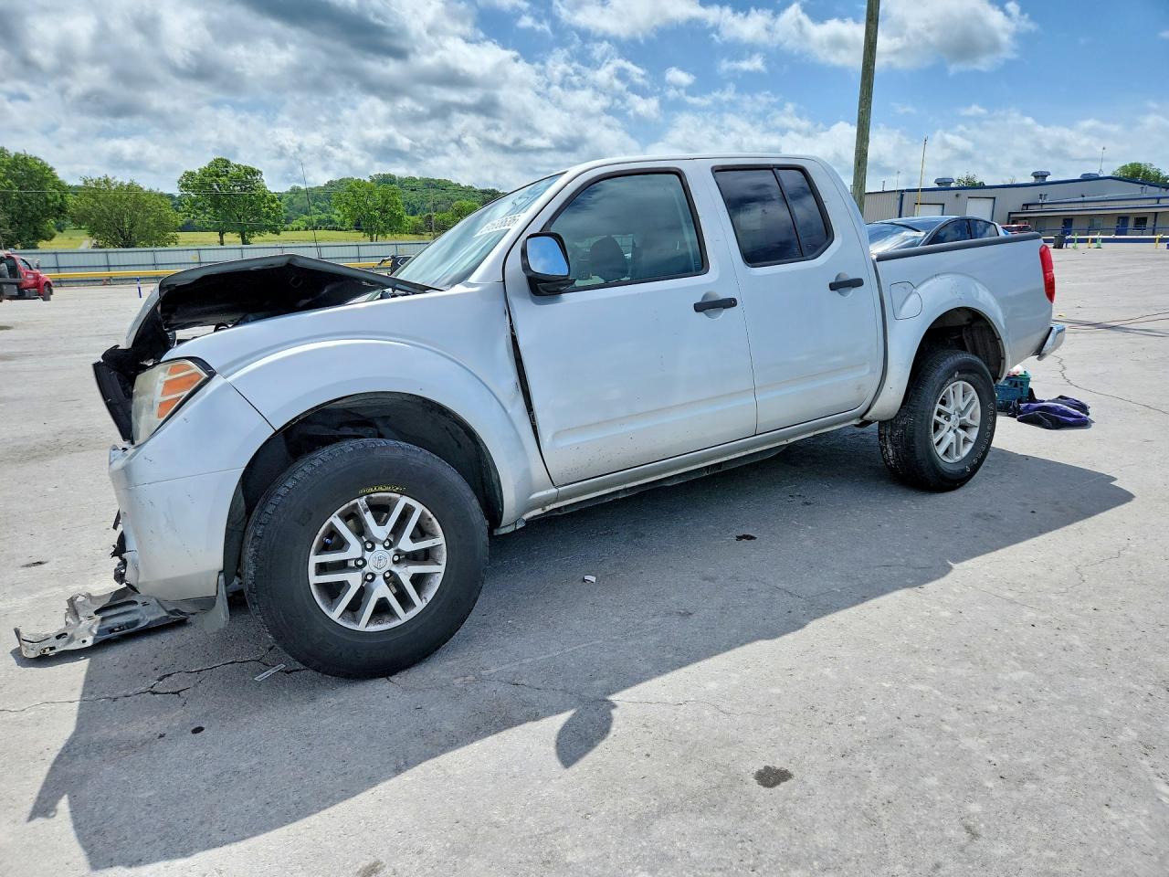 Salvage Nissan Frontier Image