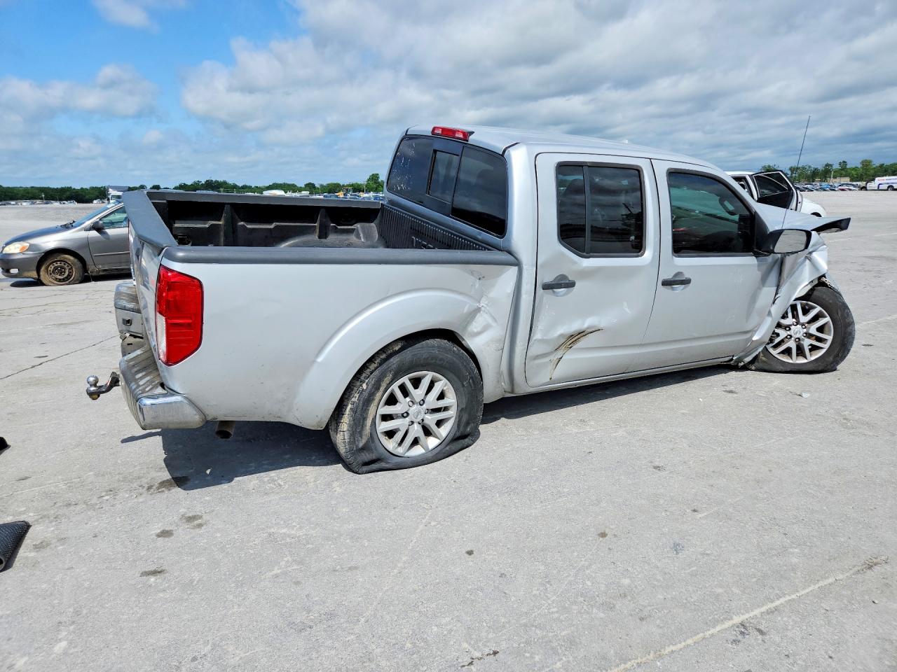 Nissan Frontier Sv