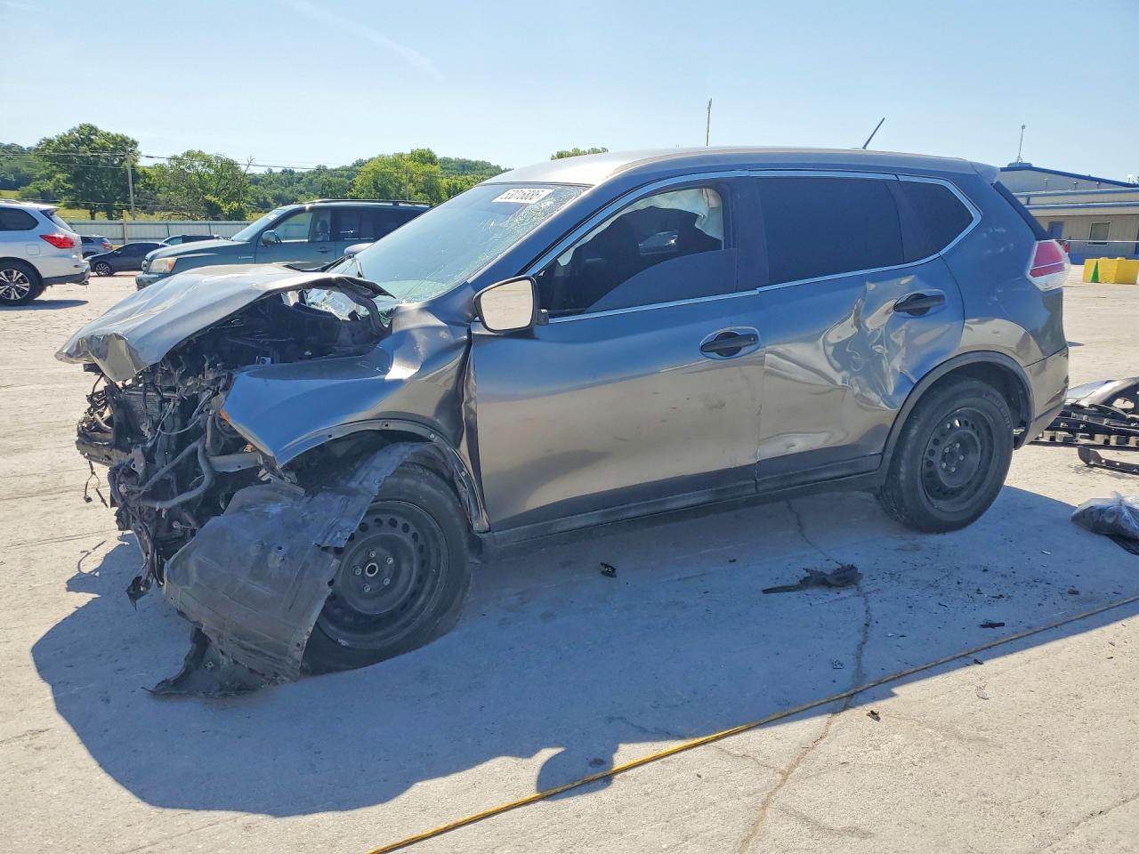 Salvage Nissan Rogue Image