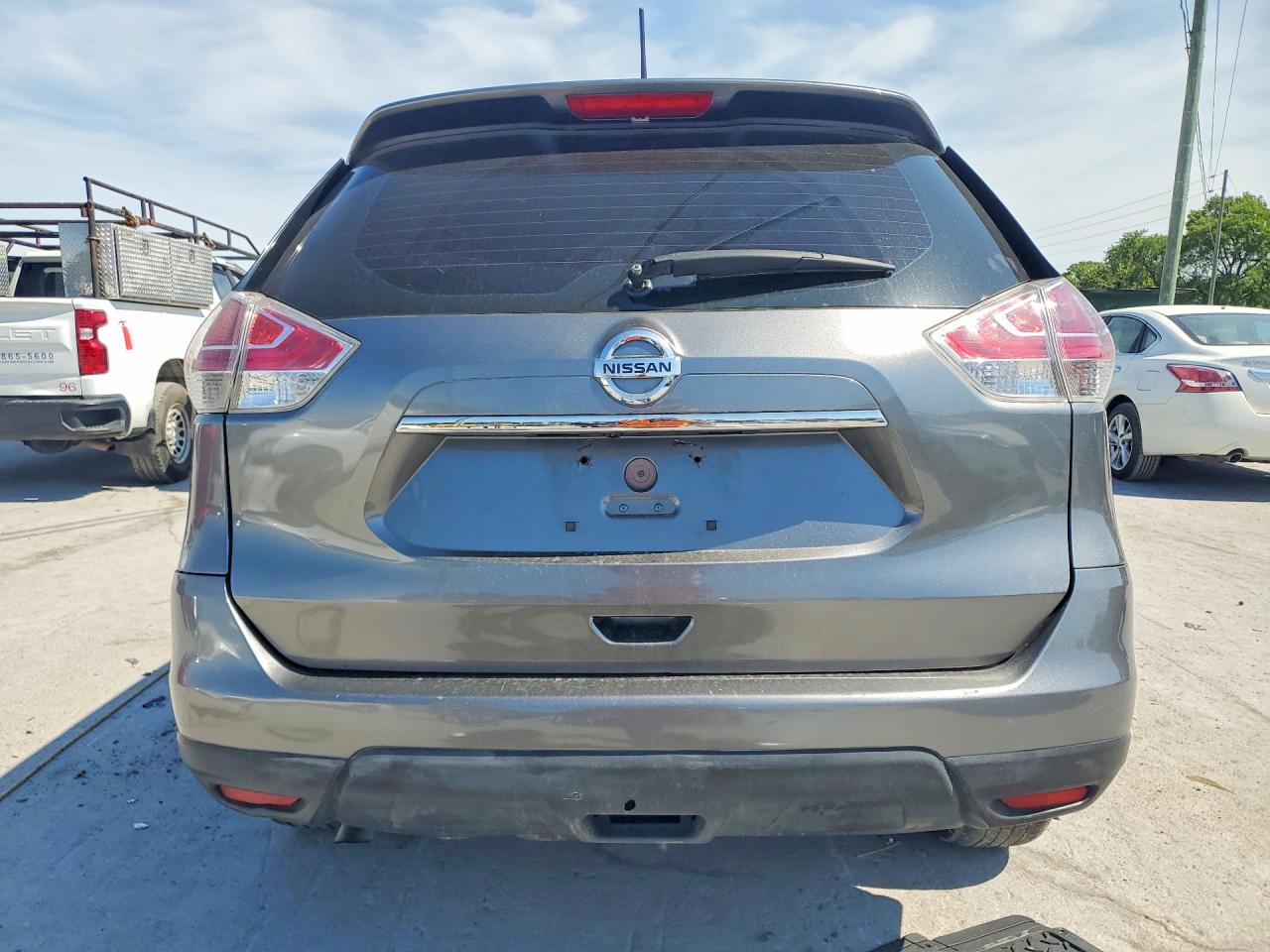 Nissan Rogue S