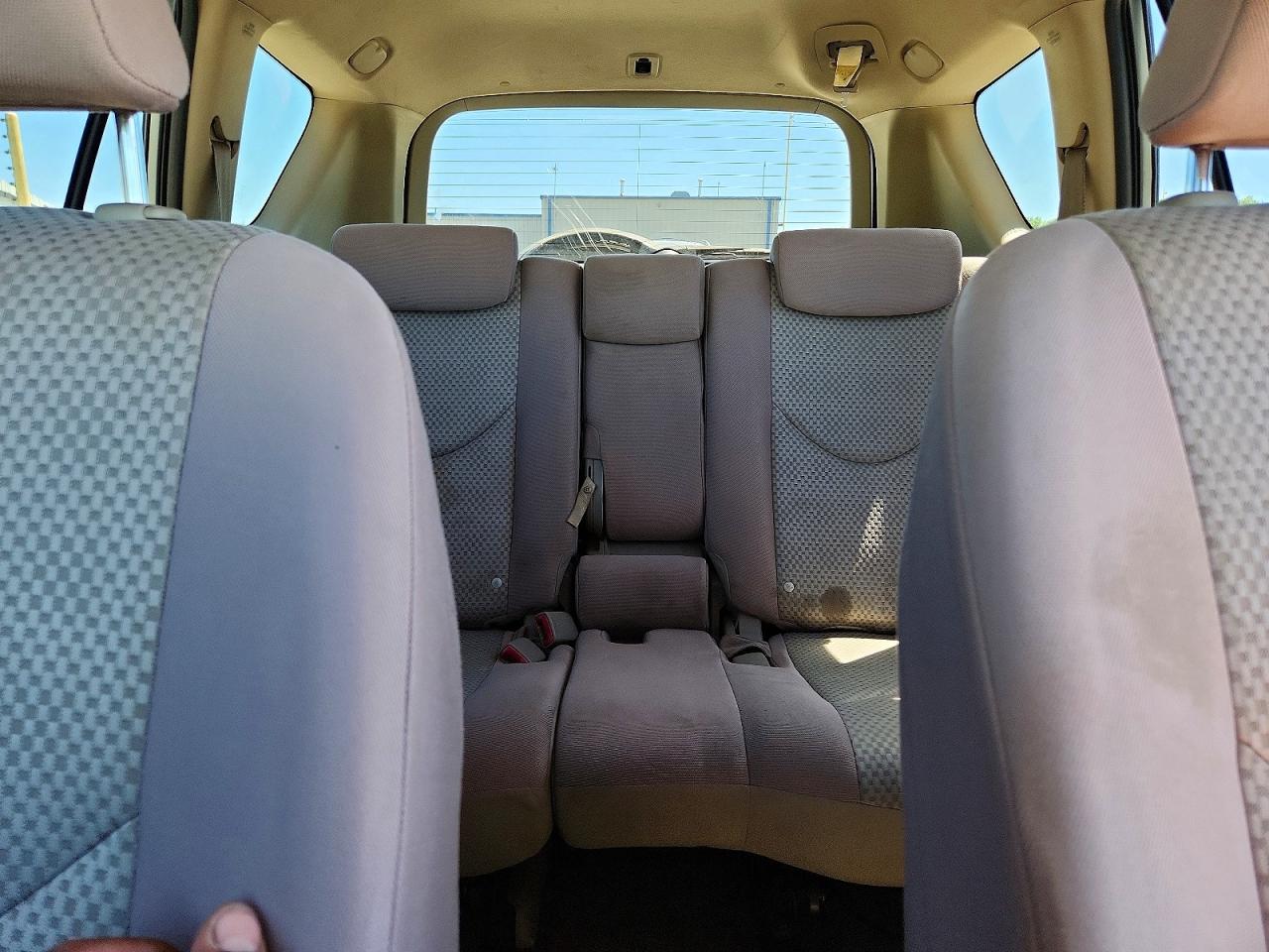 Toyota RAV4 Base