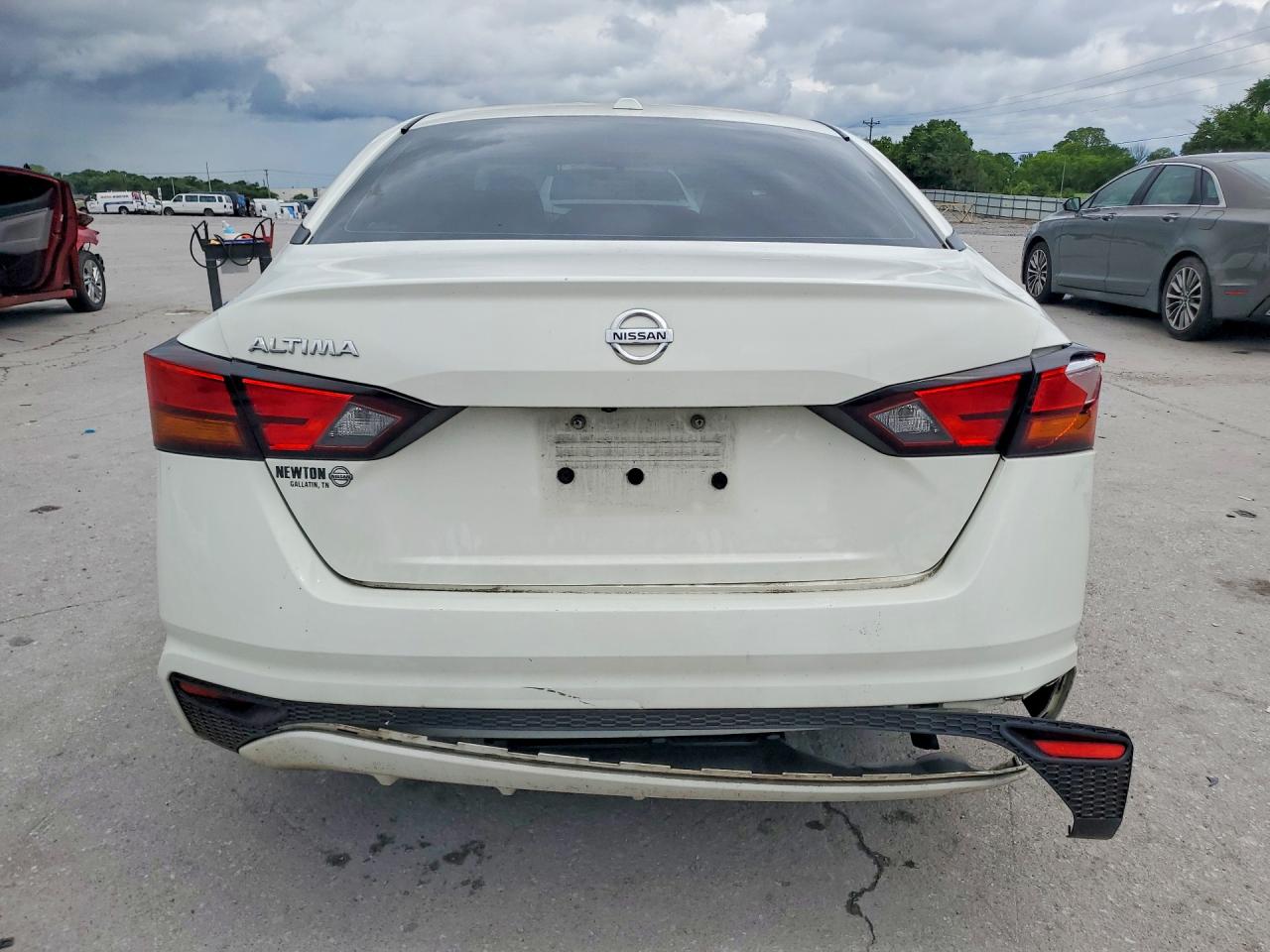 Nissan Altima S