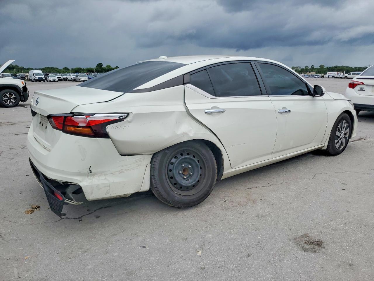Nissan Altima S