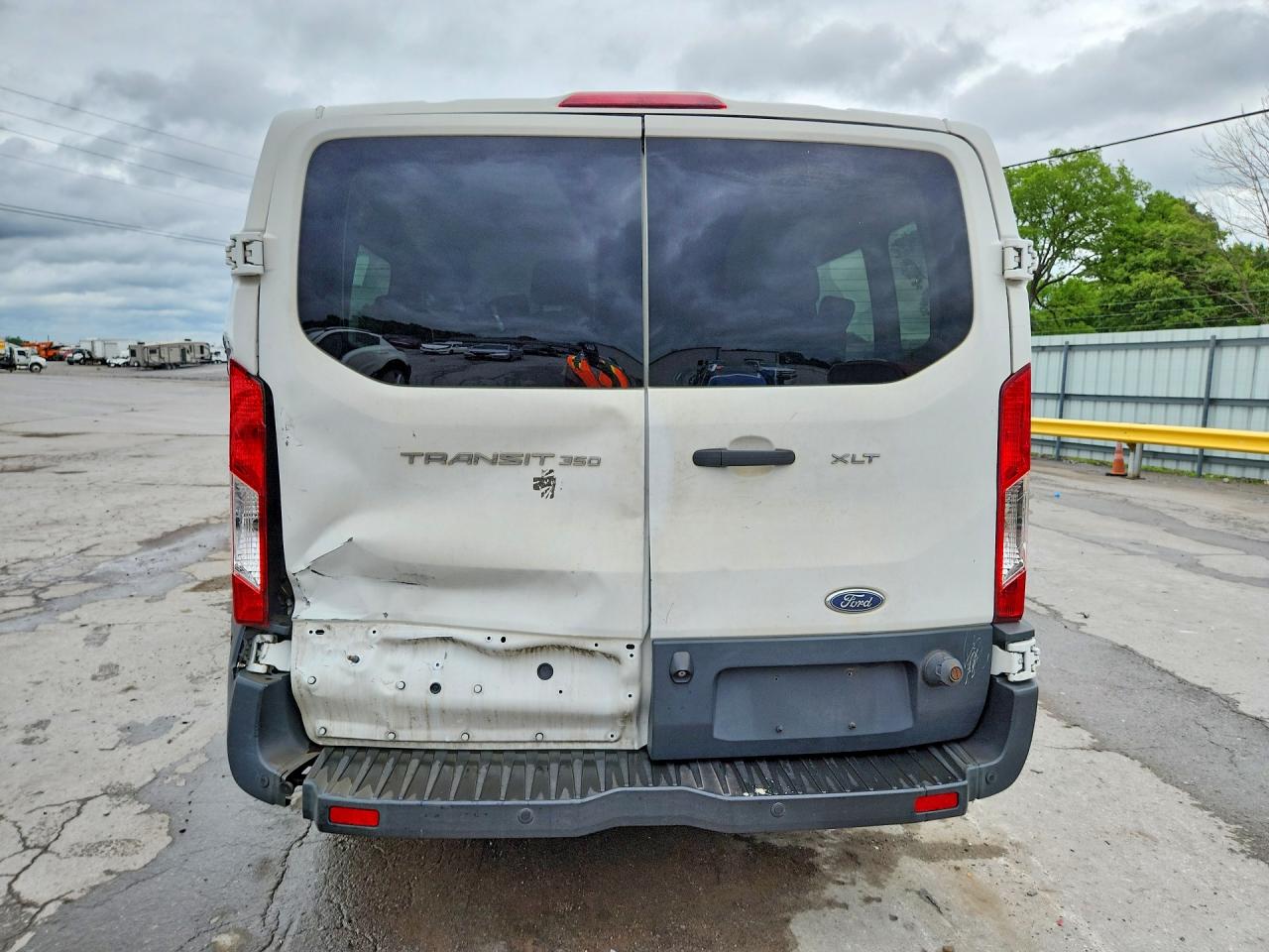 Ford Transit T-350