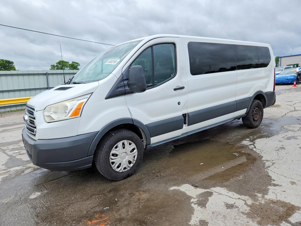 Salvage Ford Transit Image