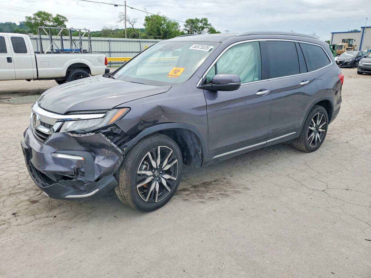 Salvage Honda Pilot Image