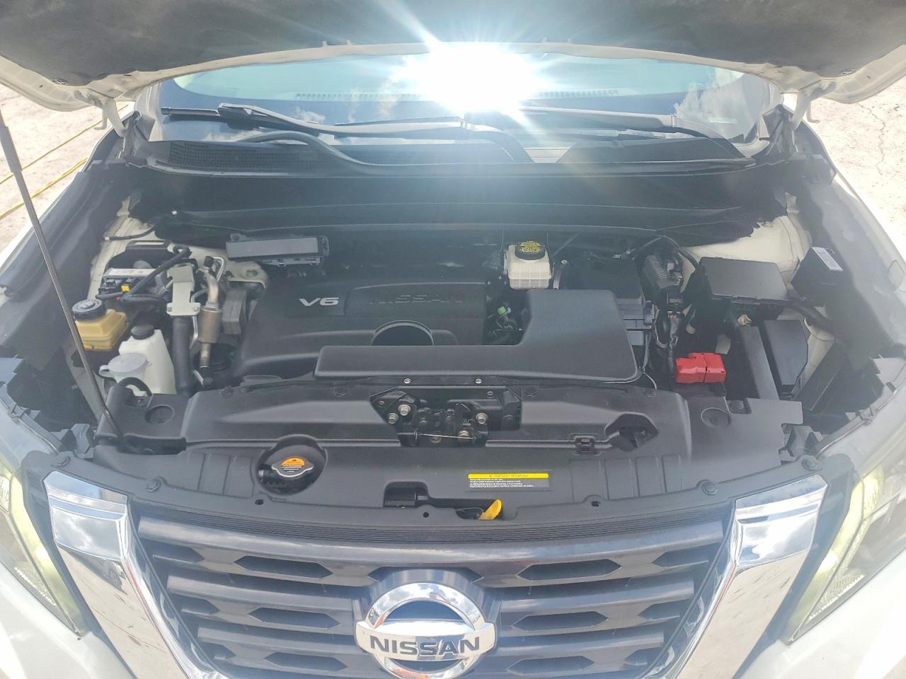 Nissan Pathfinder S