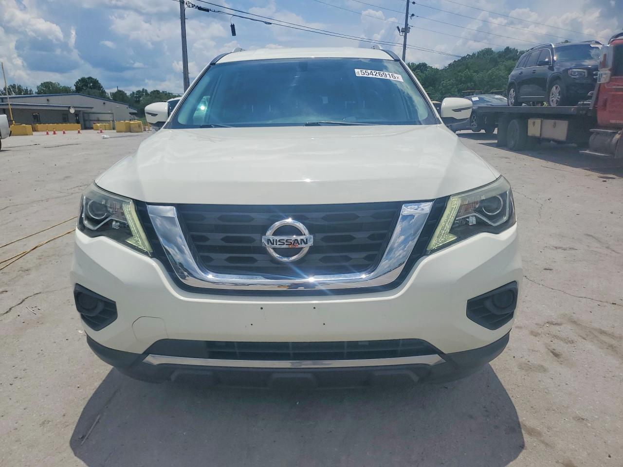 Nissan Pathfinder S