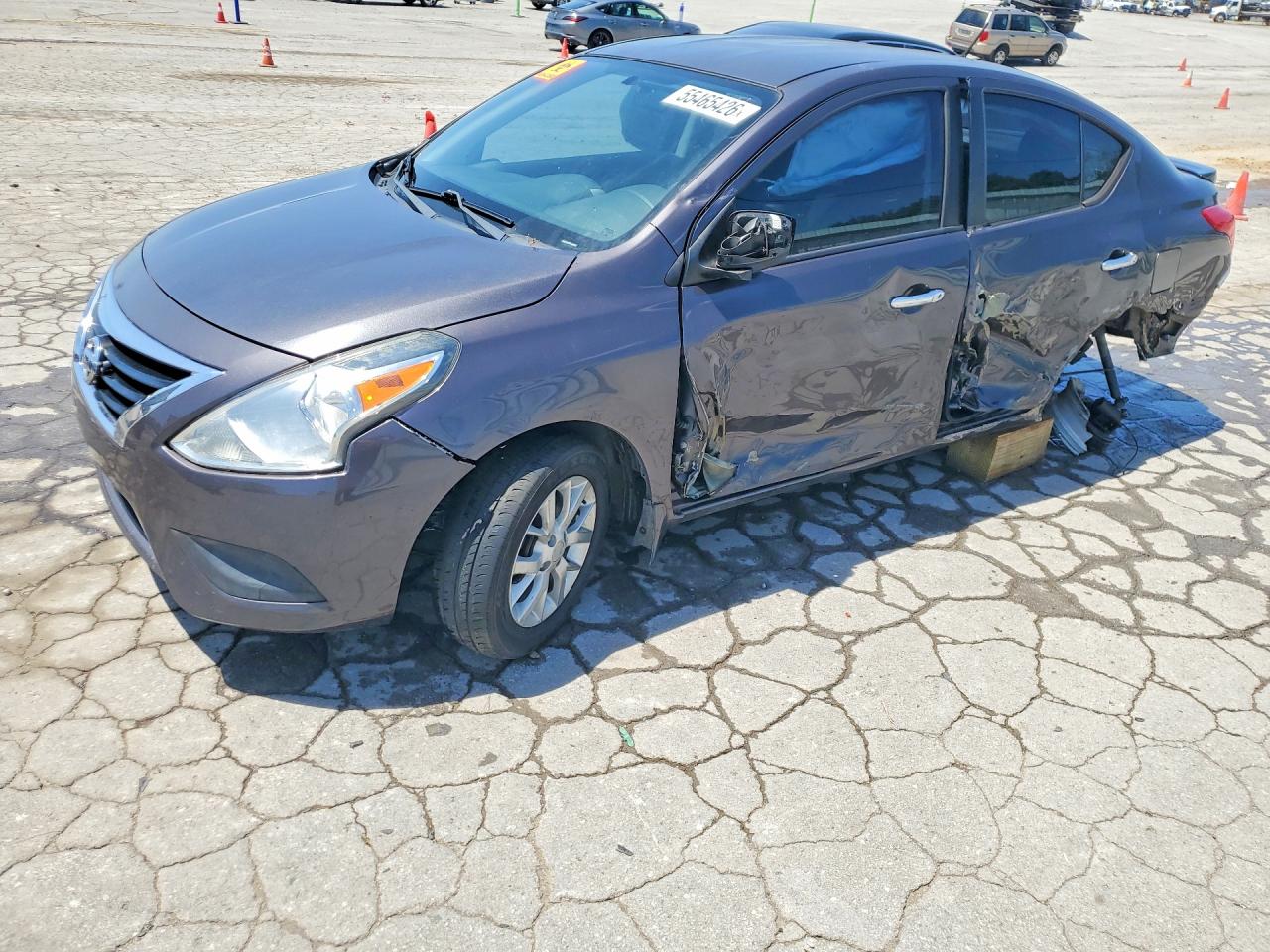 Salvage Nissan Versa Image