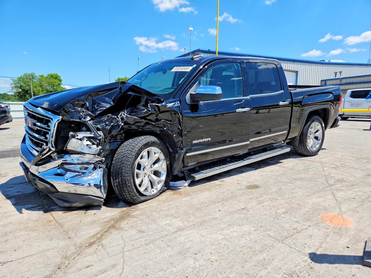 Salvage GMC Sierra Image