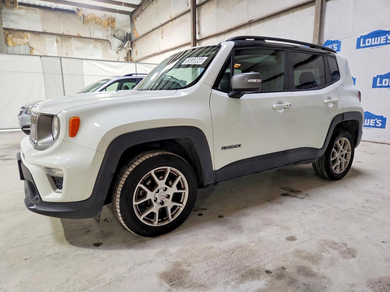 Salvage Jeep Renegade Image