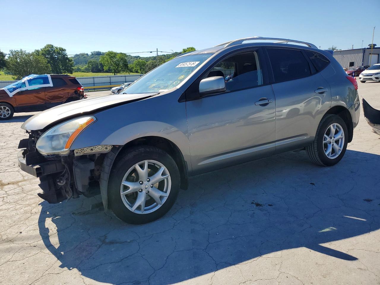 Salvage Nissan Rogue Image