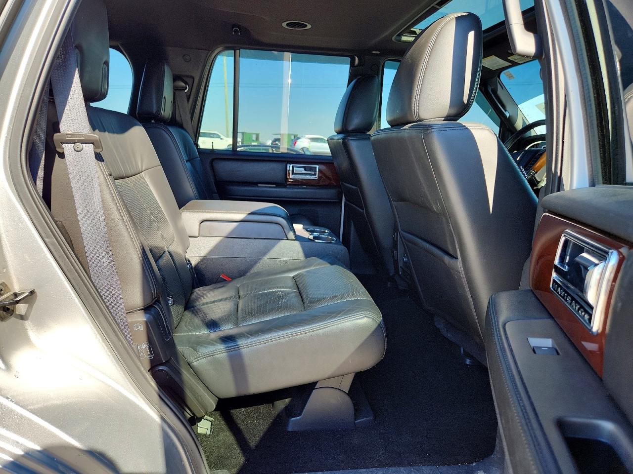 Lincoln Navigator