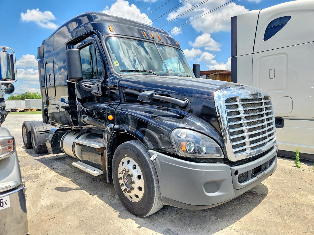 Salvage Freightliner Cascadia 125 Image