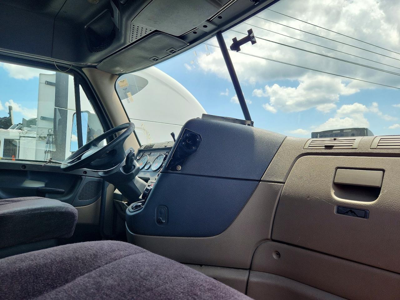Freightliner Cascadia 125