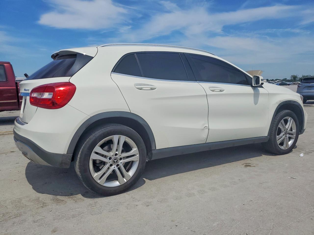Mercedes-Benz GLA 250 4matic